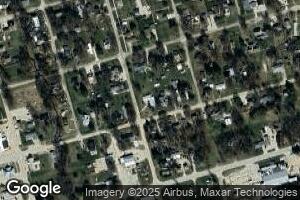 102 N Locust St, Windsor, IL 61957