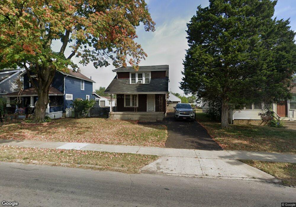 2566 Eakin Rd, Columbus, OH 43204 - photo 1