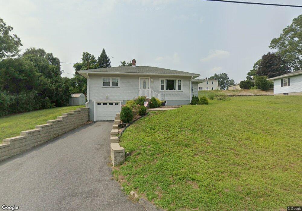 90 Fairway Dr, Ludlow, MA 01056 - photo 1