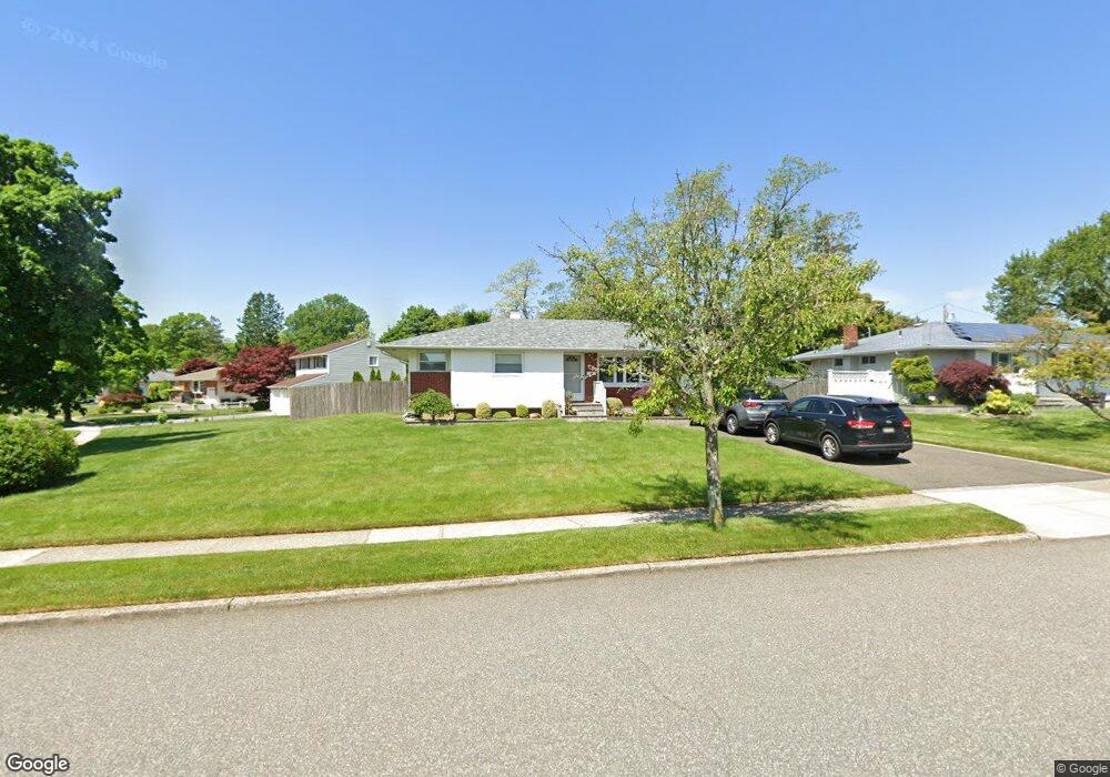 2 Jeanne Place, ComMacK, NY 11725 - photo 1