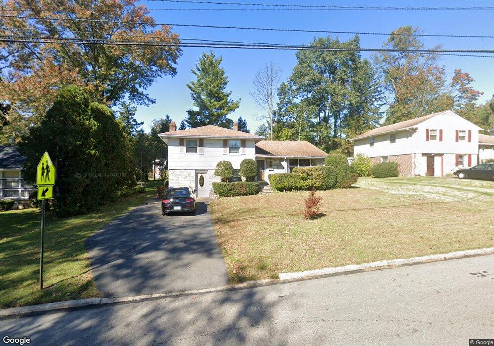 521 W Waverly Rd, Glenside, PA 19038 - photo 1