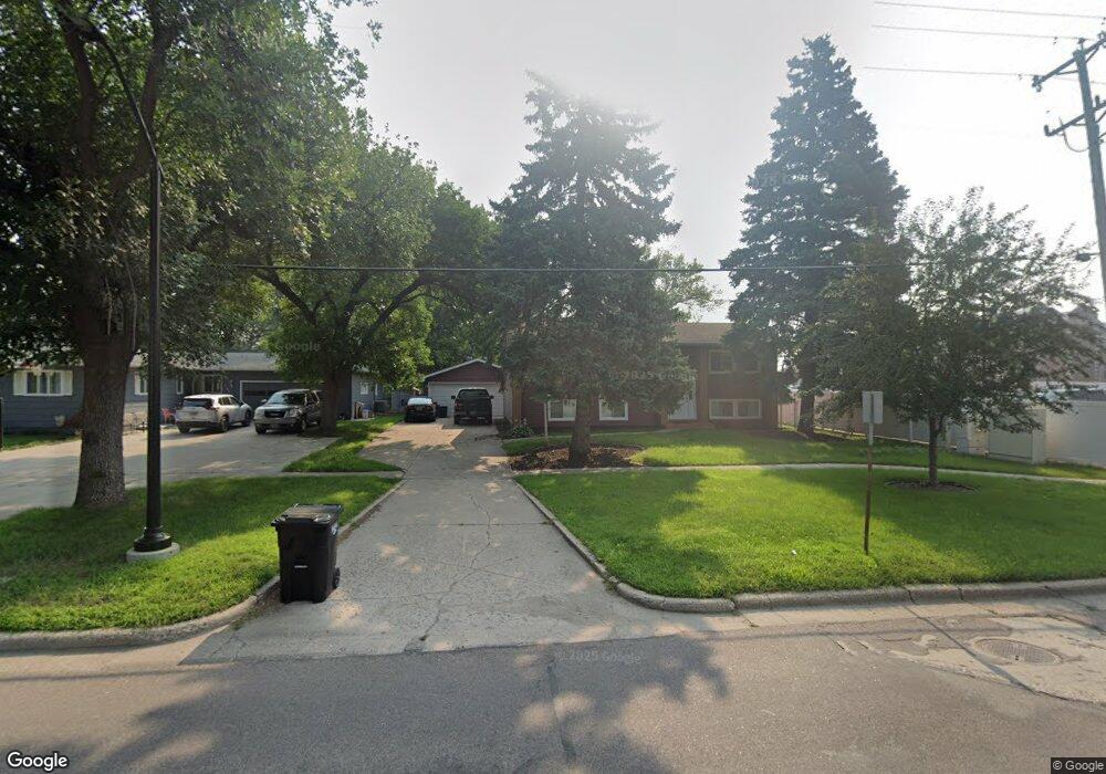 2201 Elm St N, Fargo, ND 58102 - photo 1