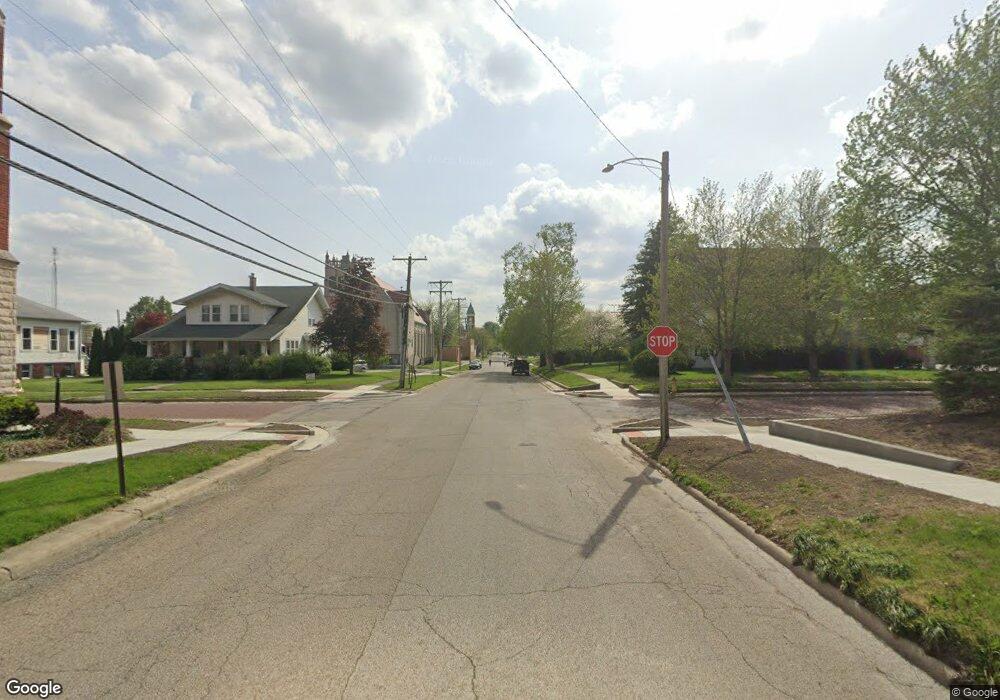 221 N Kankakee St, Lincoln, IL 62656 - photo 1