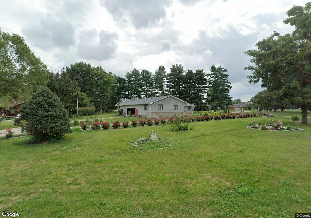 202 Leland Lake Dr, Jacksonville, IL 62650 - photo 1