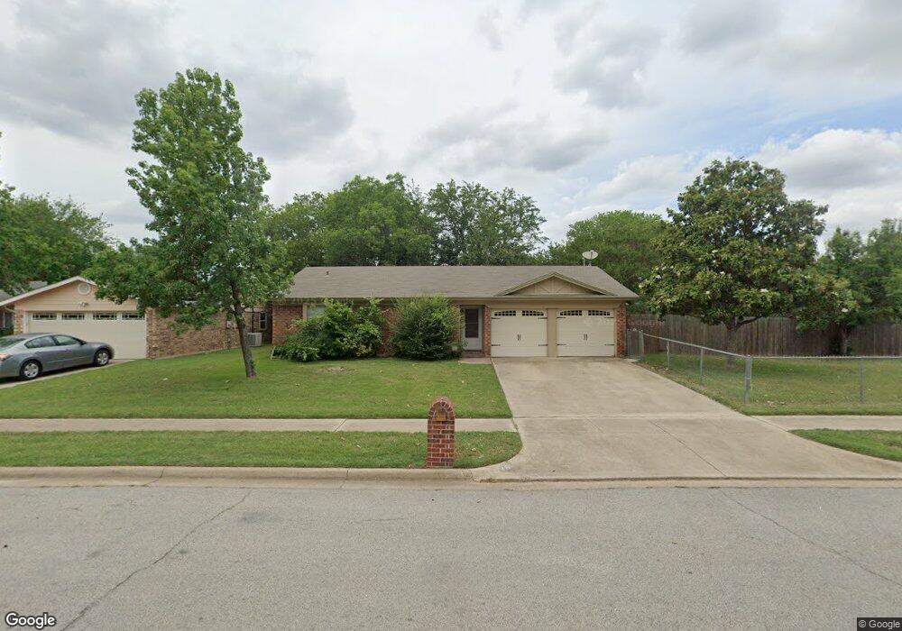 745 Bluebonnet Dr, Hurst, TX 76053 - photo 1