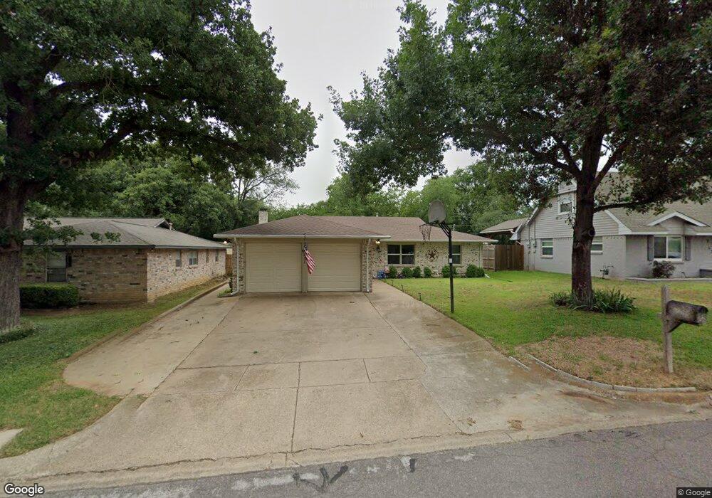 629 Oak Dr, Hurst, TX 76053 - photo 1