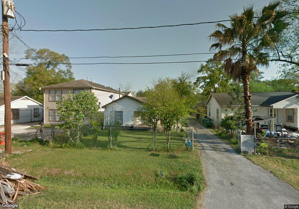 711 Doverside St, Houston, TX 77022 - photo 1