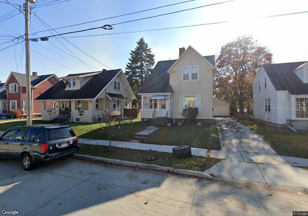 1721 24th St, Two Rivers, WI 54241 - photo 1