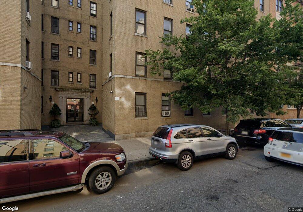 98 Thayer St unit 5BB, New York, NY 10040 - photo 1