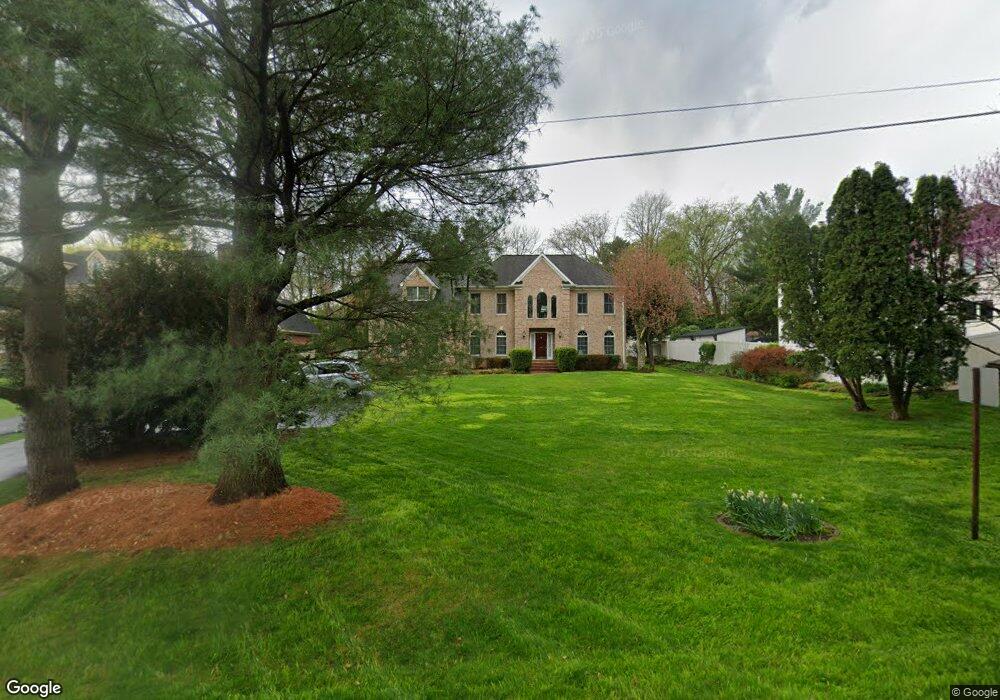 9431 Lakeside Dr, Vienna, VA 22182 - photo 1