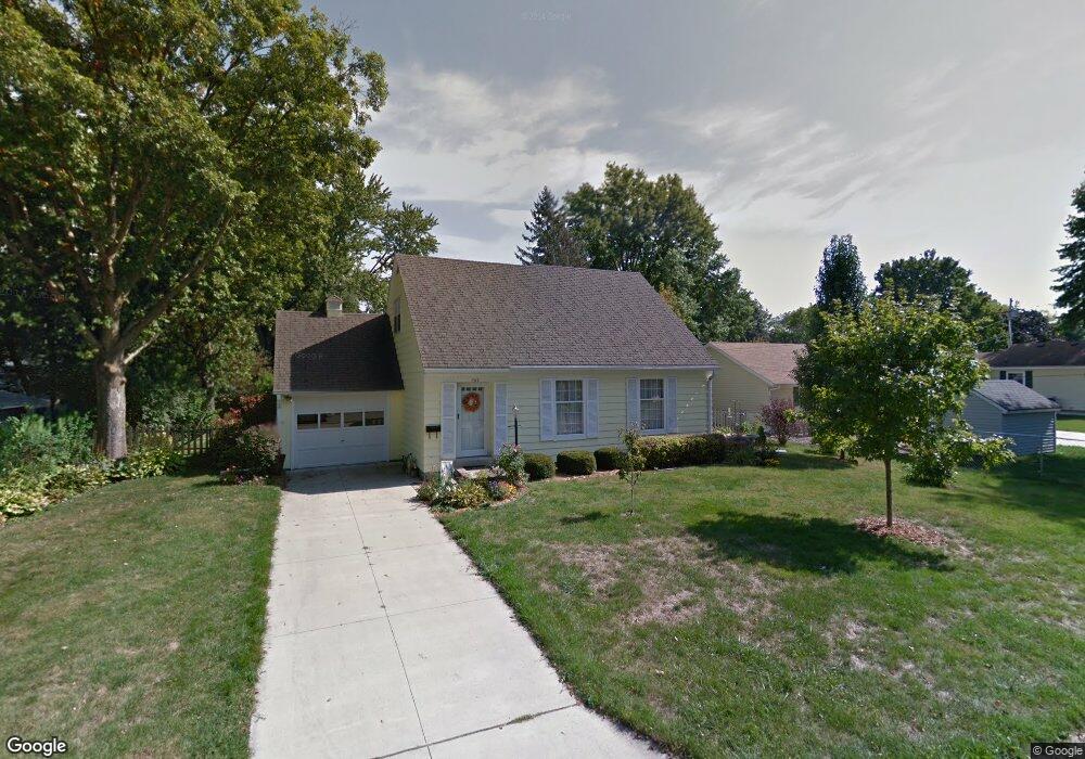 1212 W 9th St S, Newton, IA 50208 - photo 1