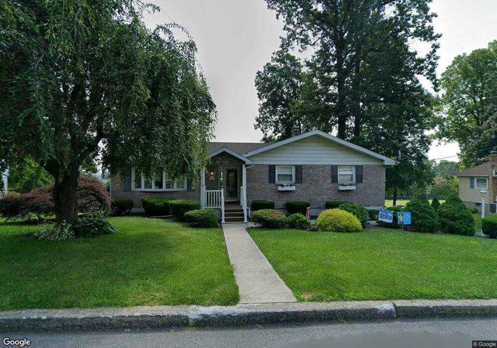 130 Forest Dr, Nazareth, PA 18064 - photo 1