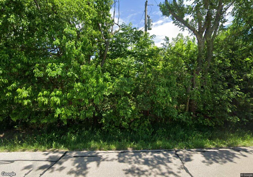 1744 SW Hodges Rd, Topeka, KS 66615 - photo 1