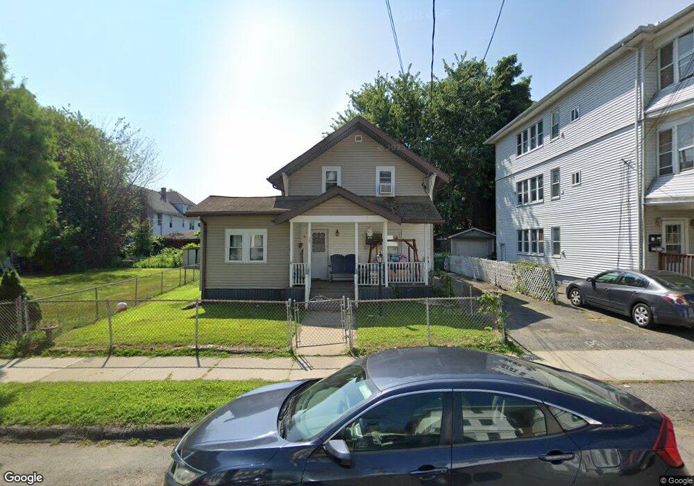 29 Lucretia Ave, Chicopee, MA 01013 - photo 1