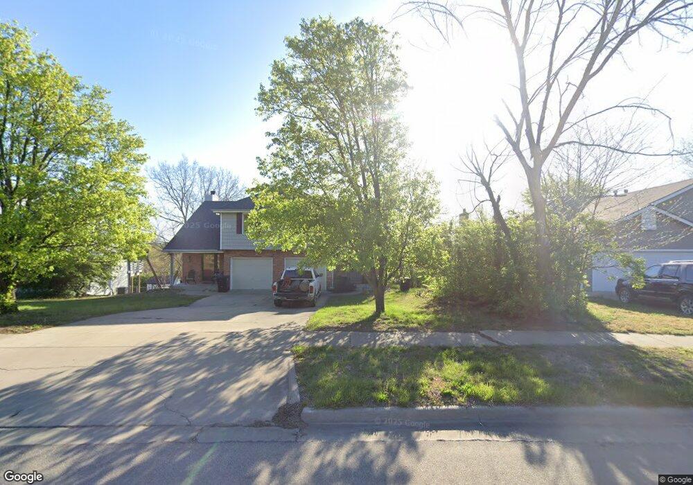 3506 SW Skyline Pkwy, Topeka, KS 66614 - photo 1