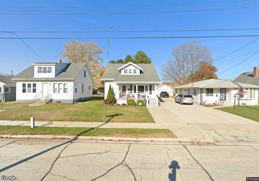 1622 28th St, Two Rivers, WI 54241 - photo 1