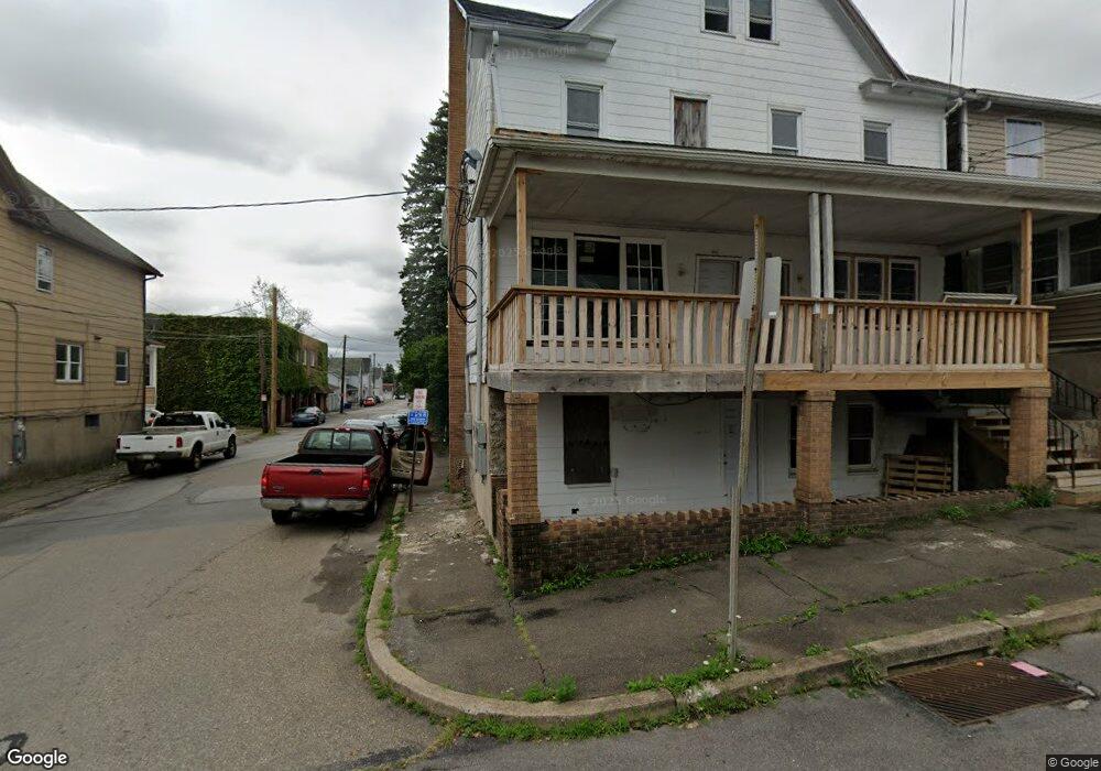 602 Seybert St, Hazleton, PA 18201 - photo 1