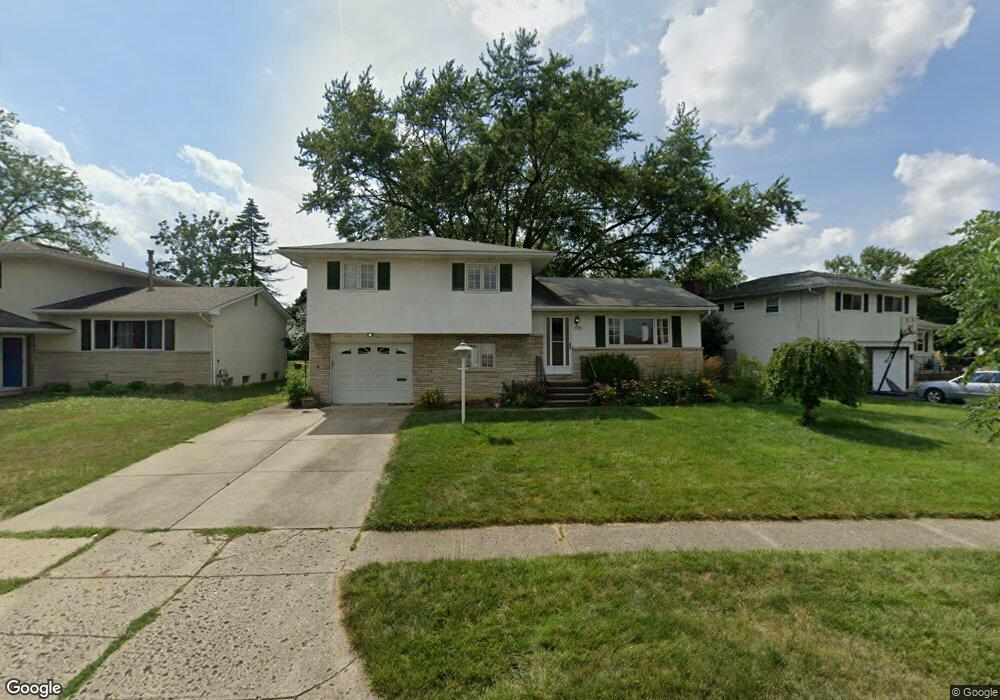 5781 Loganwood Rd, Columbus, OH 43229 - photo 1
