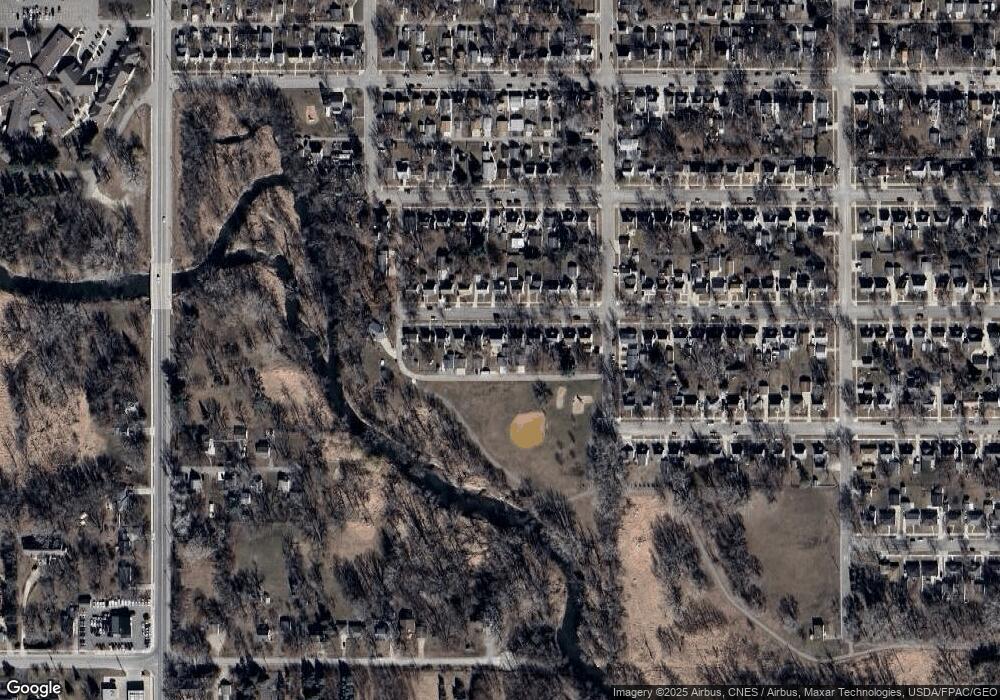 911 13th Ave SW, Austin, MN 55912 - photo 1