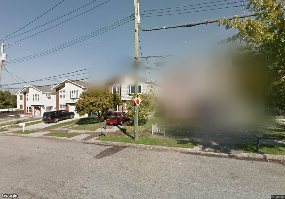 571 Winant Ave, Staten Island, NY 10309 - photo 1