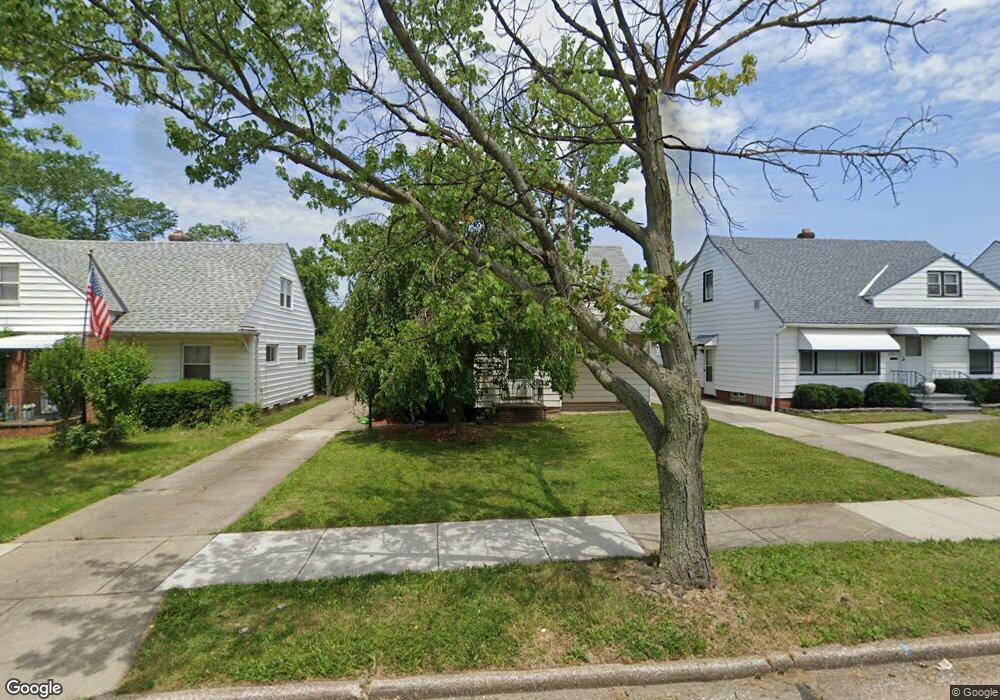 19217 Longview Ave, Maple Heights, OH 44137 - photo 1