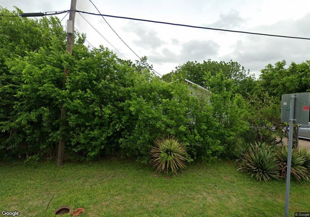 206 N Paris St, Ennis, TX 75119 - photo 1