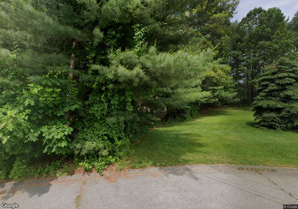 9 Duck Pond Cir, Litchfield, NH 03052 - photo 1