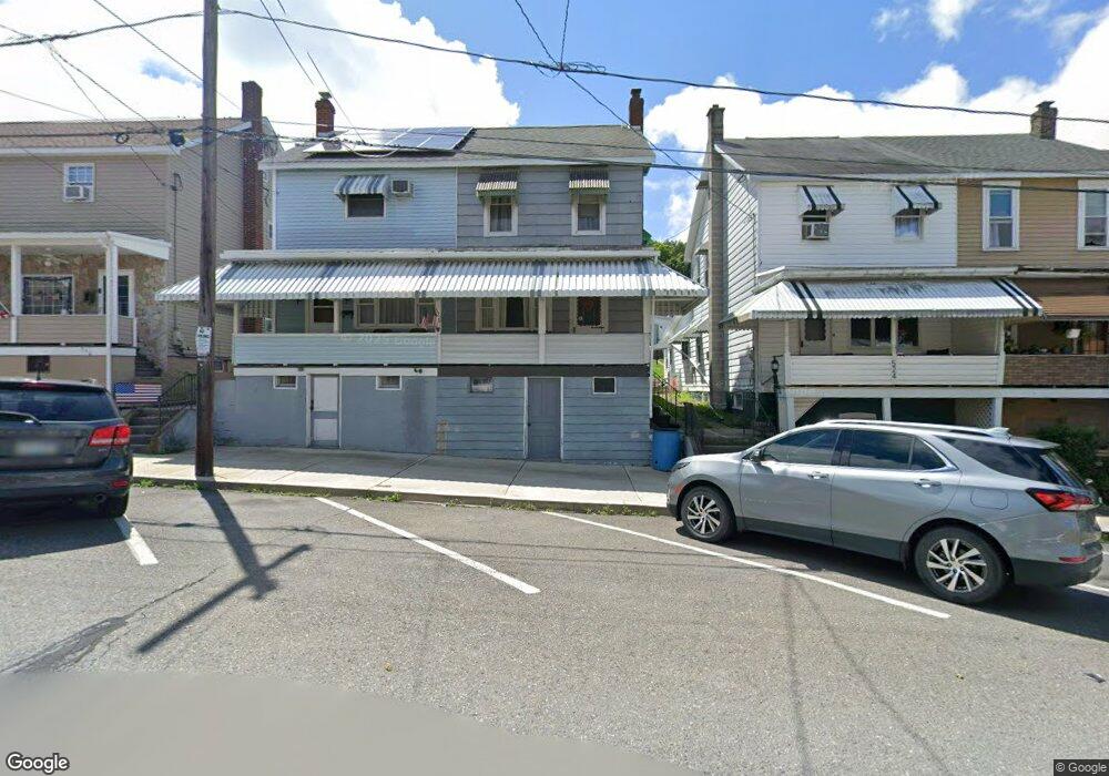 526 E Bertsch St, Lansford, PA 18232 - photo 1