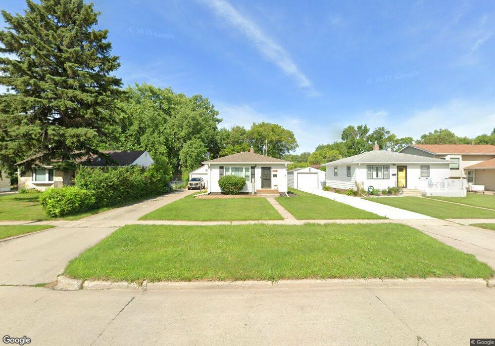 1613 14 1 2 St S, Fargo, ND 58103 - photo 1