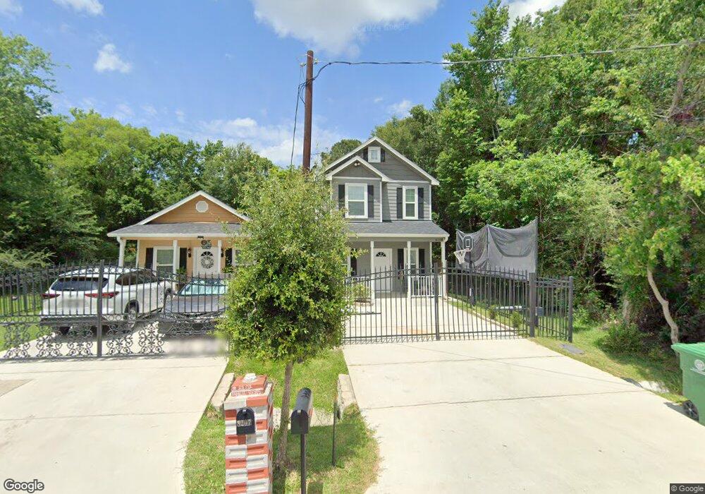 8209 Sunnyhill St, Houston, TX 77088 - photo 1