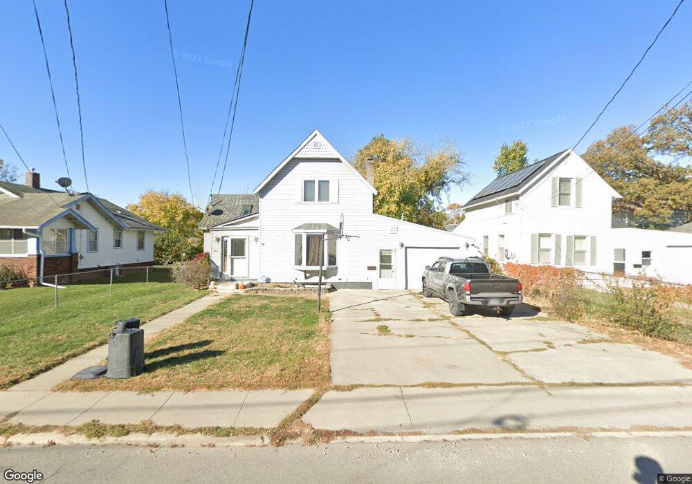 213 W 8th St S, Newton, IA 50208 - photo 1