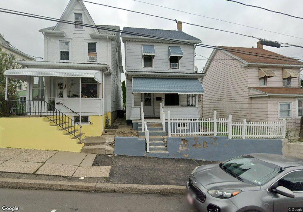 647 Carson St, Hazleton, PA 18201 - photo 1