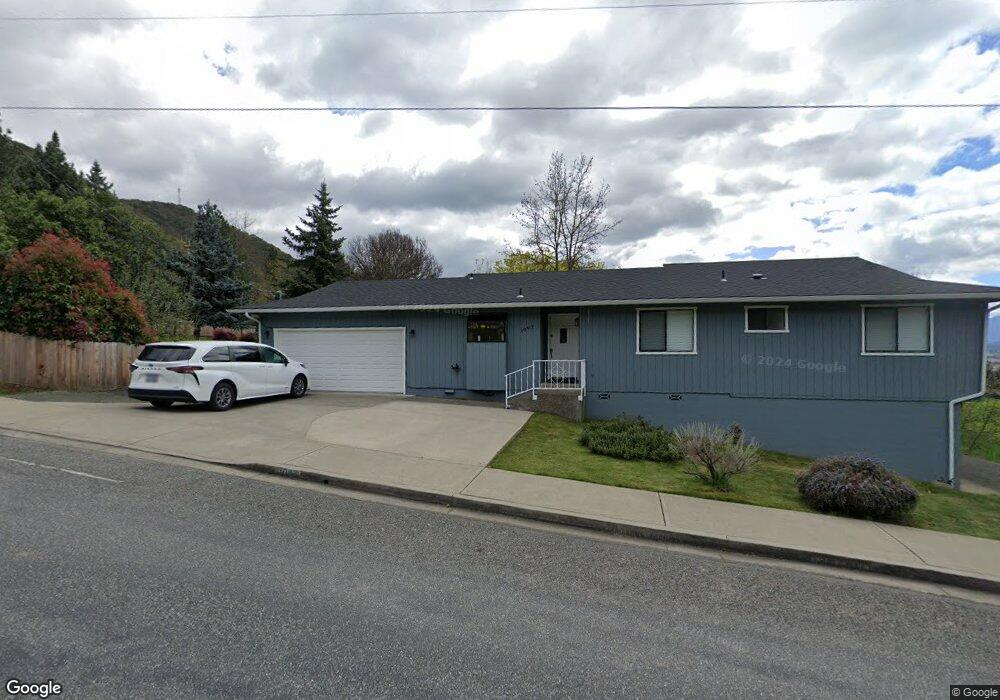 1093 NE Hillcrest Dr, Grants Pass, OR 97526 - photo 1