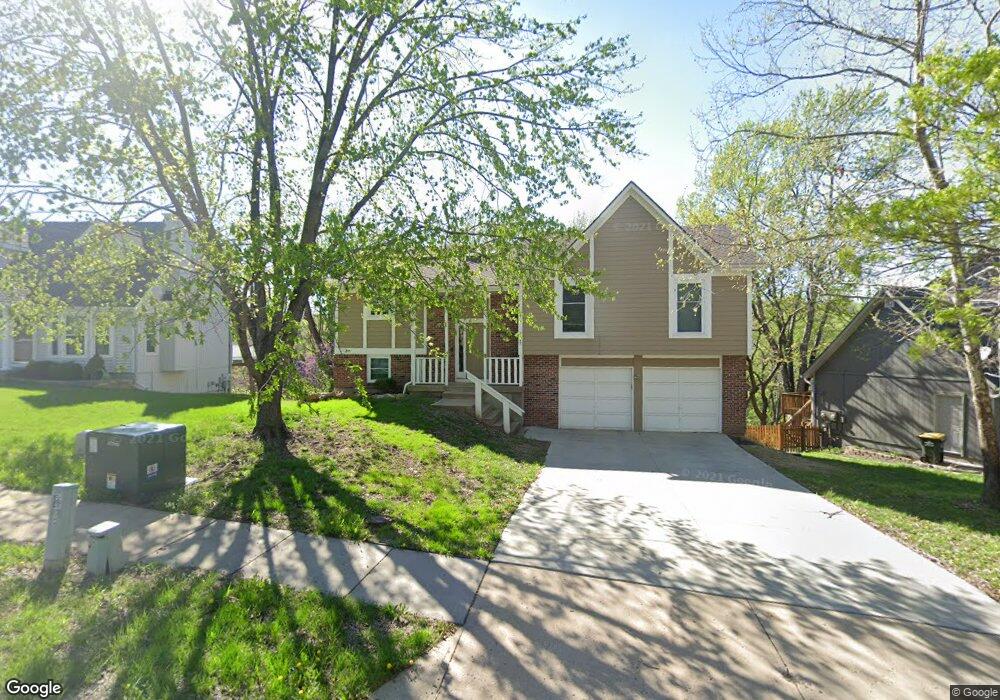 7742 Darnell St, Shawnee, KS 66216 - photo 1