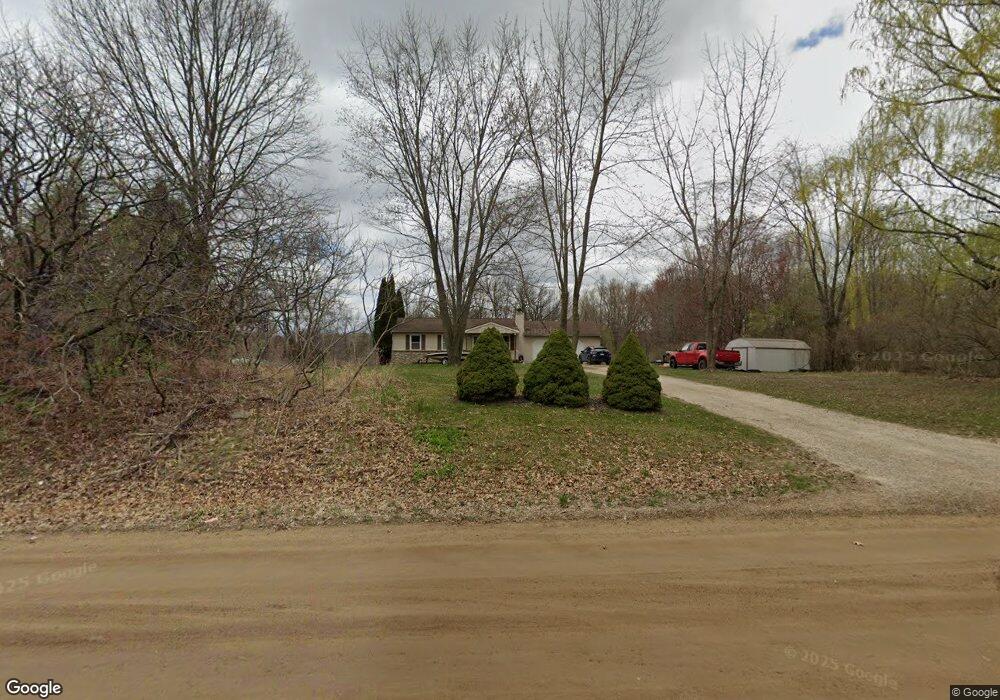 5151 E Allen Rd, Howell, MI 48855 - photo 1