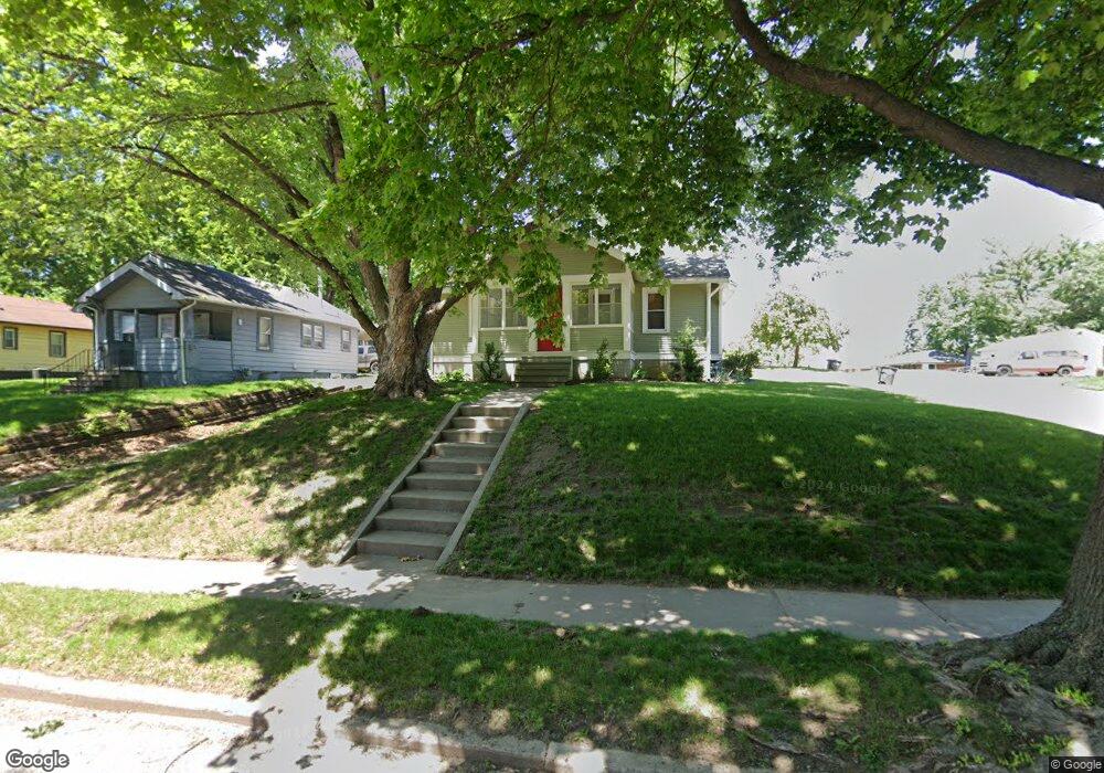 801 Shawnee Ave, Des Moines, IA 50313 - photo 1