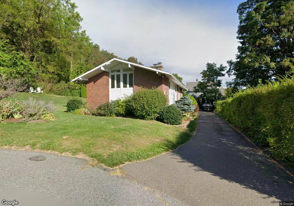 55 Laura Ln, Holyoke, MA 01040 - photo 1