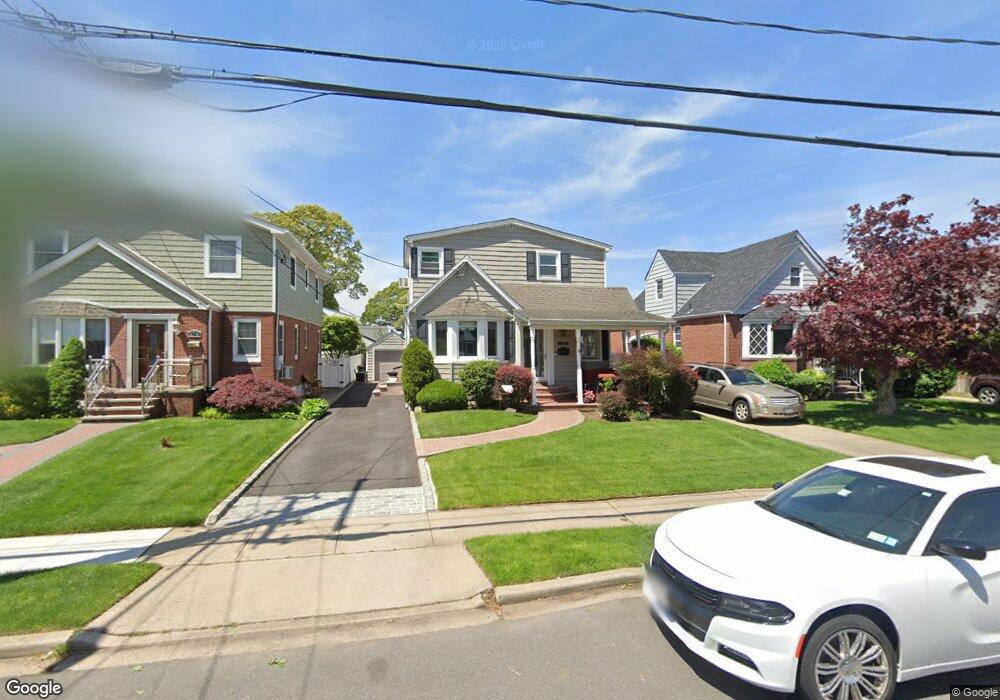 174 Semton Blvd, Franklin Square, NY 11010 - photo 1