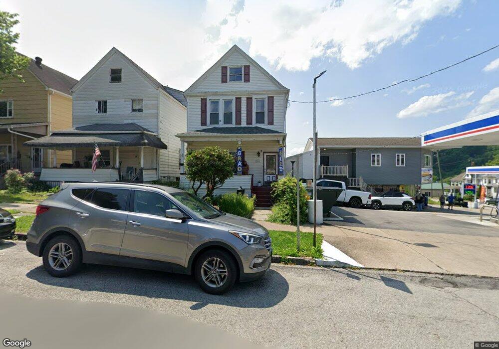 106 Farragut Ave, Vandergrift, PA 15690 - photo 1