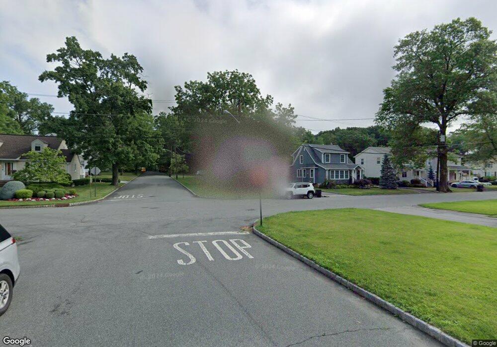 28 Congressional Pkwy, Livingston, NJ 07039 - photo 1