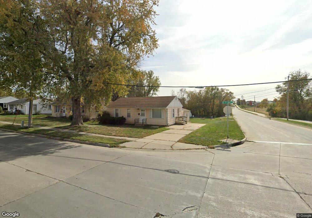 1901 S 7th Ave E, Newton, IA 50208 - photo 1