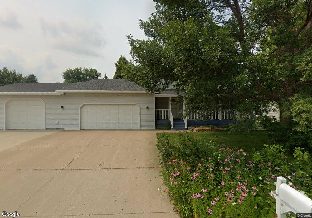 305 24th Ave NE, Jamestown, ND 58401 - photo 1