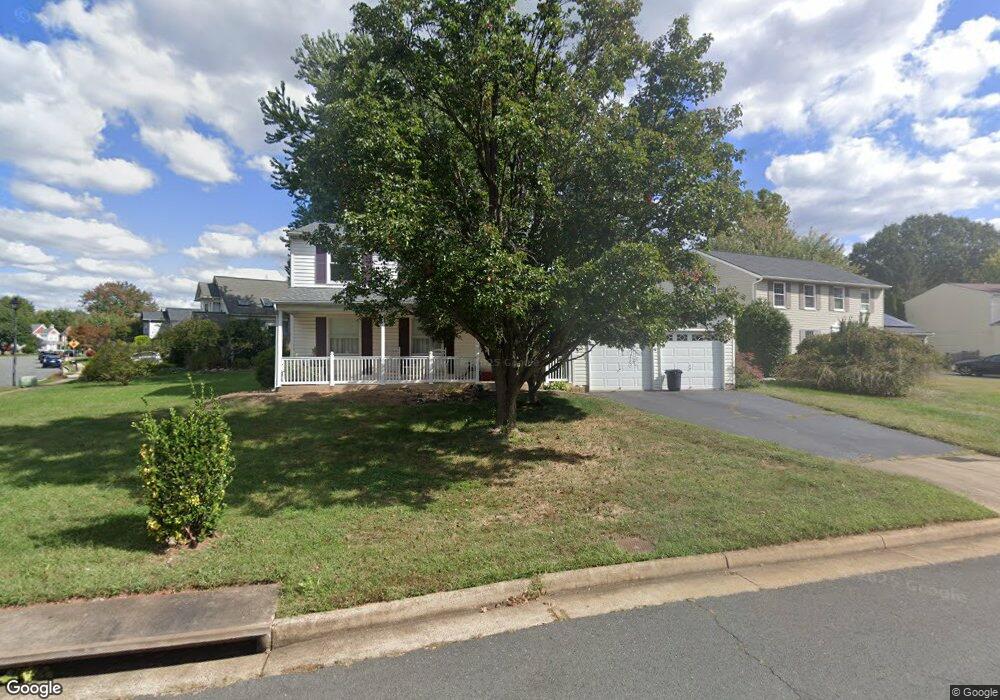 3411 Tyburn Tree Ct, Herndon, VA 20171 - photo 1