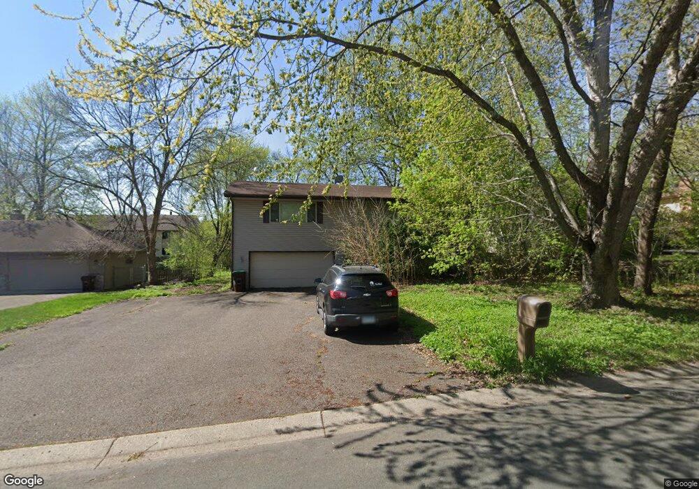 5285 Clayton Dr, Maple Plain, MN 55359 - photo 1