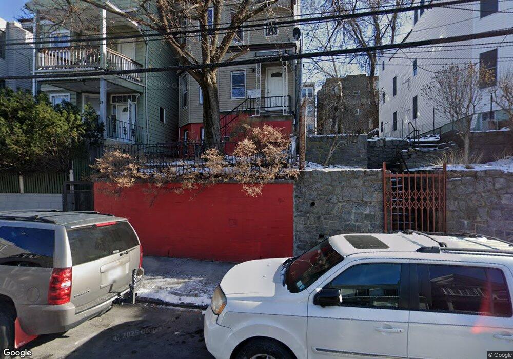 26 Linden St unit 2, Yonkers, NY 10701 - photo 1