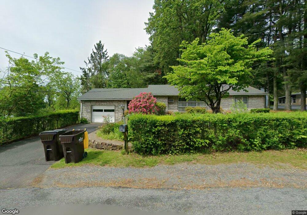 5742 Oak Ln, Zionsville, PA 18092 - photo 1