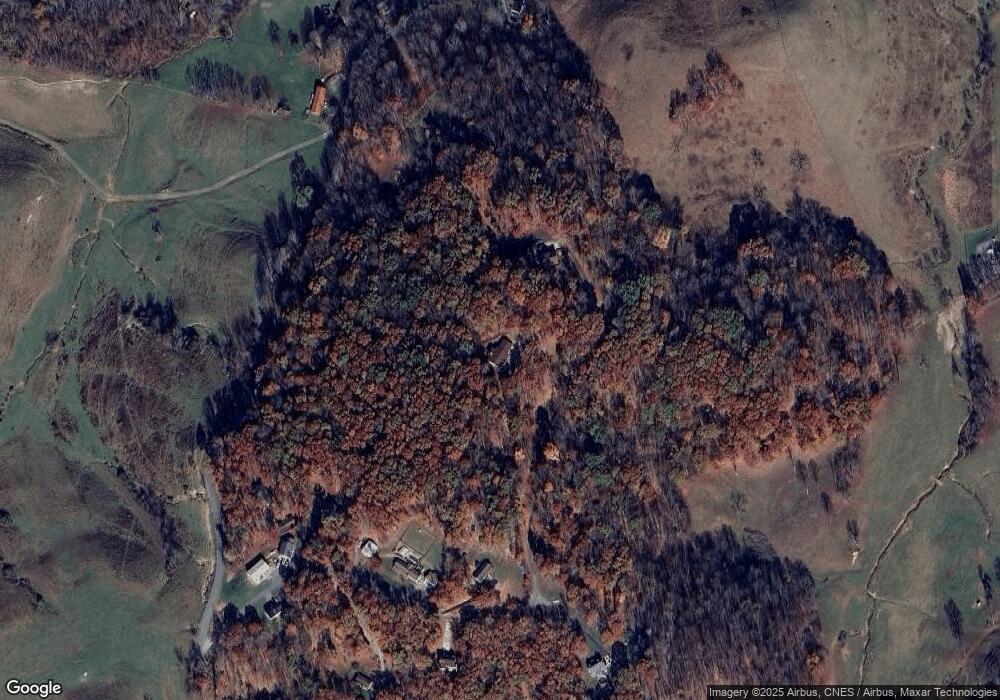 335 Oakridge Ln, Bridgeport, WV 26330 - photo 1