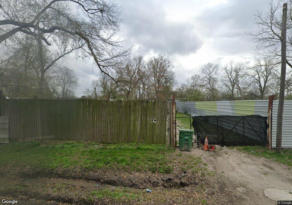 1015 Glen Ave, Houston, TX 77088 - photo 1