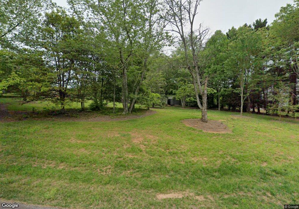 205 Parkwood Dr, Cornelia, GA 30531 - photo 1