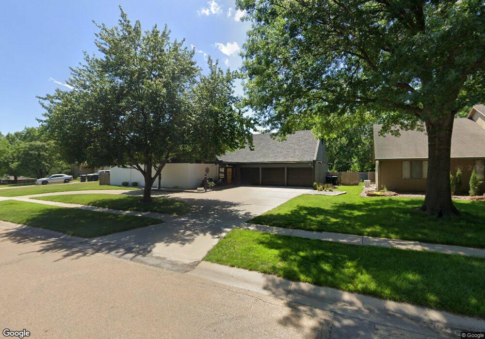 3535 SW MacVicar Ave, Topeka, KS 66611 - photo 1